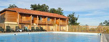 Madame Vacances - Residence Du Golf D'Armagnac Eauze エクステリア 写真