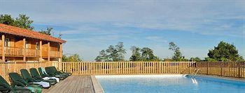 Madame Vacances - Residence Du Golf D'Armagnac Eauze エクステリア 写真